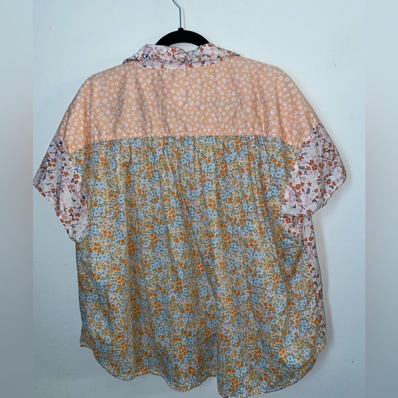 American Eagle button down shirt. - Picture 3 of 4